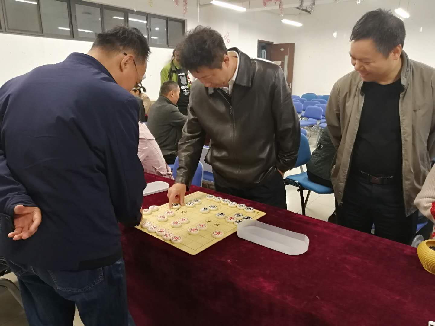 http://202.204.65.101/pub/xgh/images/content/2018-10/20181025062628585252.jpg