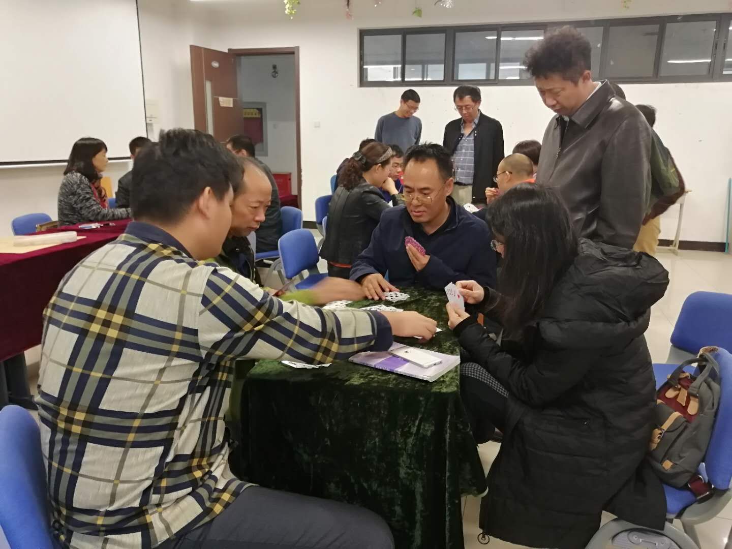 http://202.204.65.101/pub/xgh/images/content/2018-10/20181025062958886580.jpg